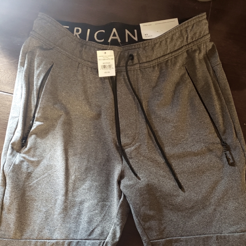 American Eagle Joggers